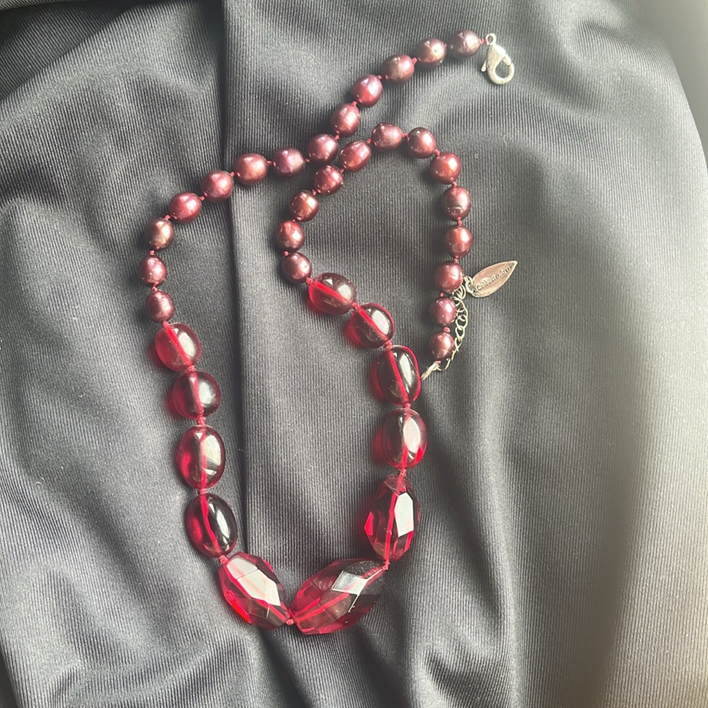 Coldwater Creek Elegant Burgundy Beaded Necklace 13$